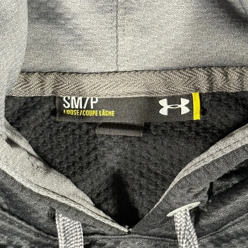 Under Armour Mens Hoodie Small Black‎ Textured Fleece Pullover 1232723 Loose Fit - Picture 2 of 9